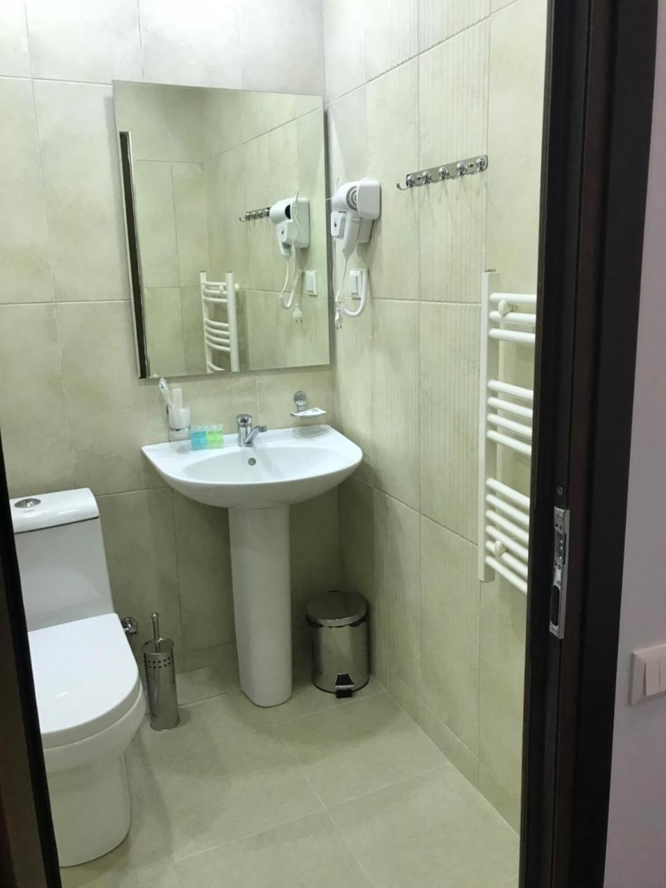 Hobby Hotel Yerevan Exterior photo